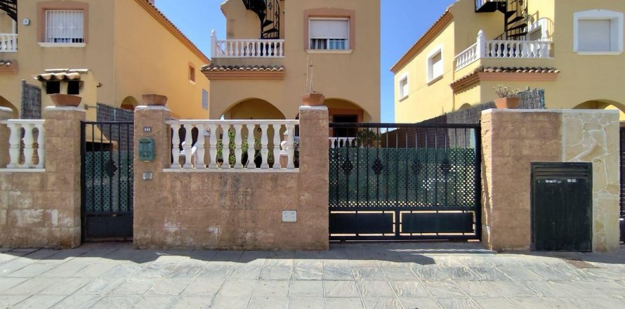 Villa Torrevieja, Alicante, Spain 3 bedrooms, 95 sq.m. No. 109172