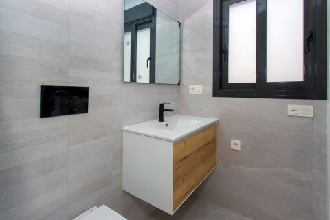 Dzīvoklis pārdošanā Torrevieja, Alicante, Spānijā 2 istabas, 86 m2 Nr. 116199 - attēls 17