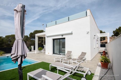 Villa till salu Pilar de la Horadada, Alicante, Spanien 3 sovrum, 116 kvm. Nr. 108858 - foto 11