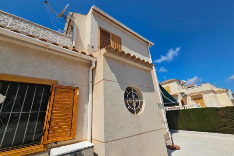 Продажа таухауса в Плайя Фламенка II, Аликанте, Испания 4 спальни, 85м2 №113083 - фото 23
