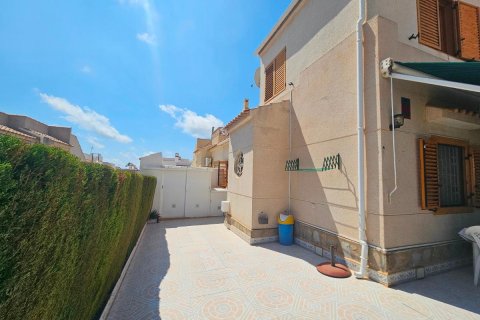 Продажа таухауса в Плайя Фламенка II, Аликанте, Испания 4 спальни, 85м2 №113083 - фото 19