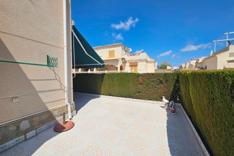 Продажа таухауса в Плайя Фламенка II, Аликанте, Испания 4 спальни, 85м2 №113083 - фото 22