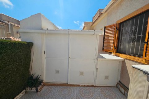 Продажа таухауса в Плайя Фламенка II, Аликанте, Испания 4 спальни, 85м2 №113083 - фото 24