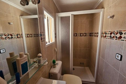 Продажа таухауса в Плайя Фламенка II, Аликанте, Испания 4 спальни, 85м2 №113083 - фото 9