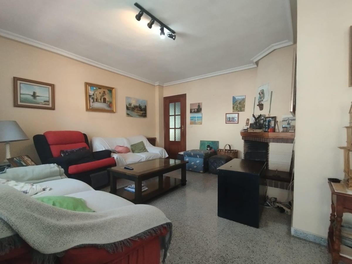 Huoneisto Guardamar del Segura, Alicante, Espanja 6 makuuhuonetta, 186 m2 No. 113085