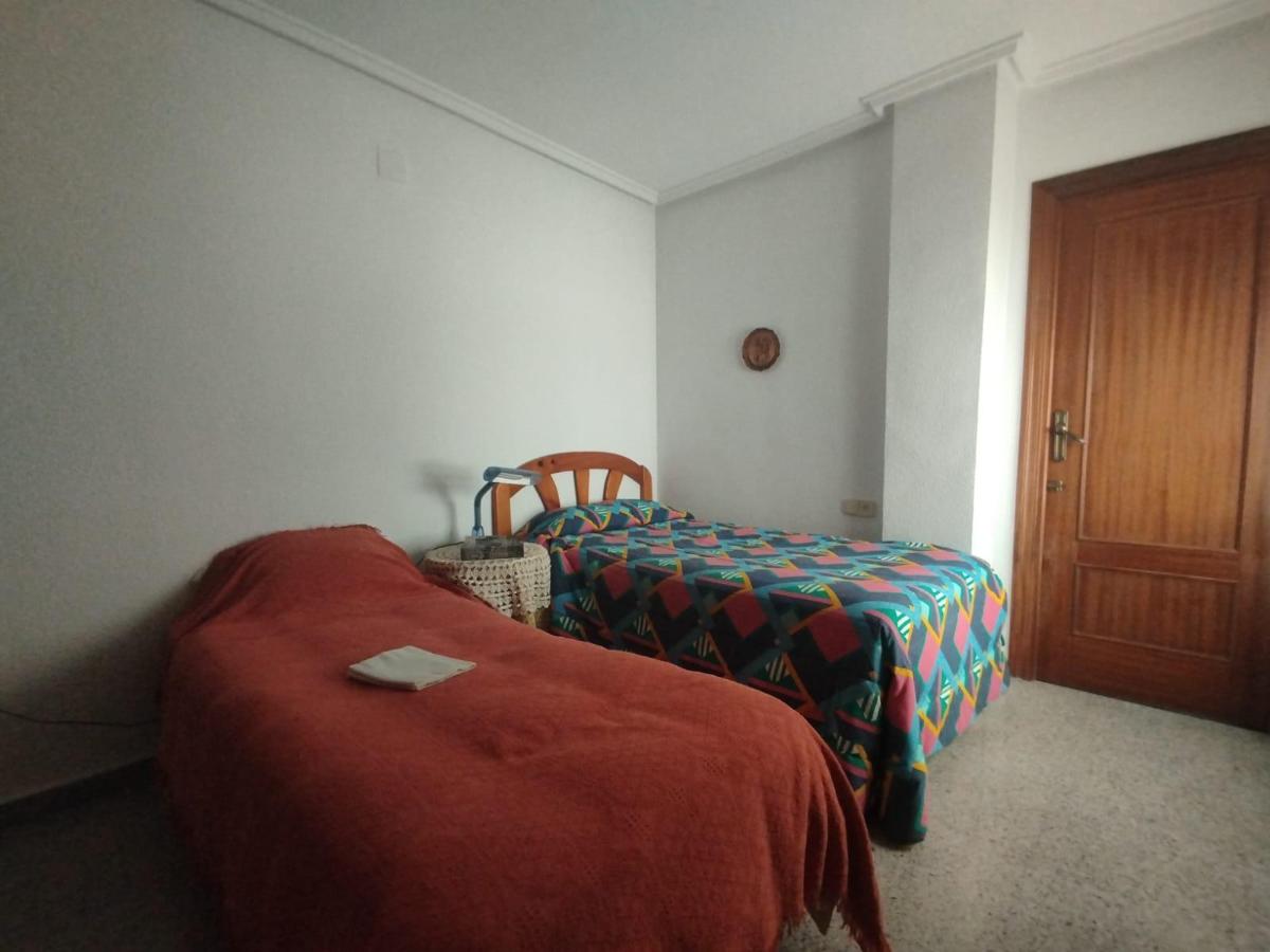 Huoneisto Guardamar del Segura, Alicante, Espanja 6 makuuhuonetta, 186 m2 No. 113085