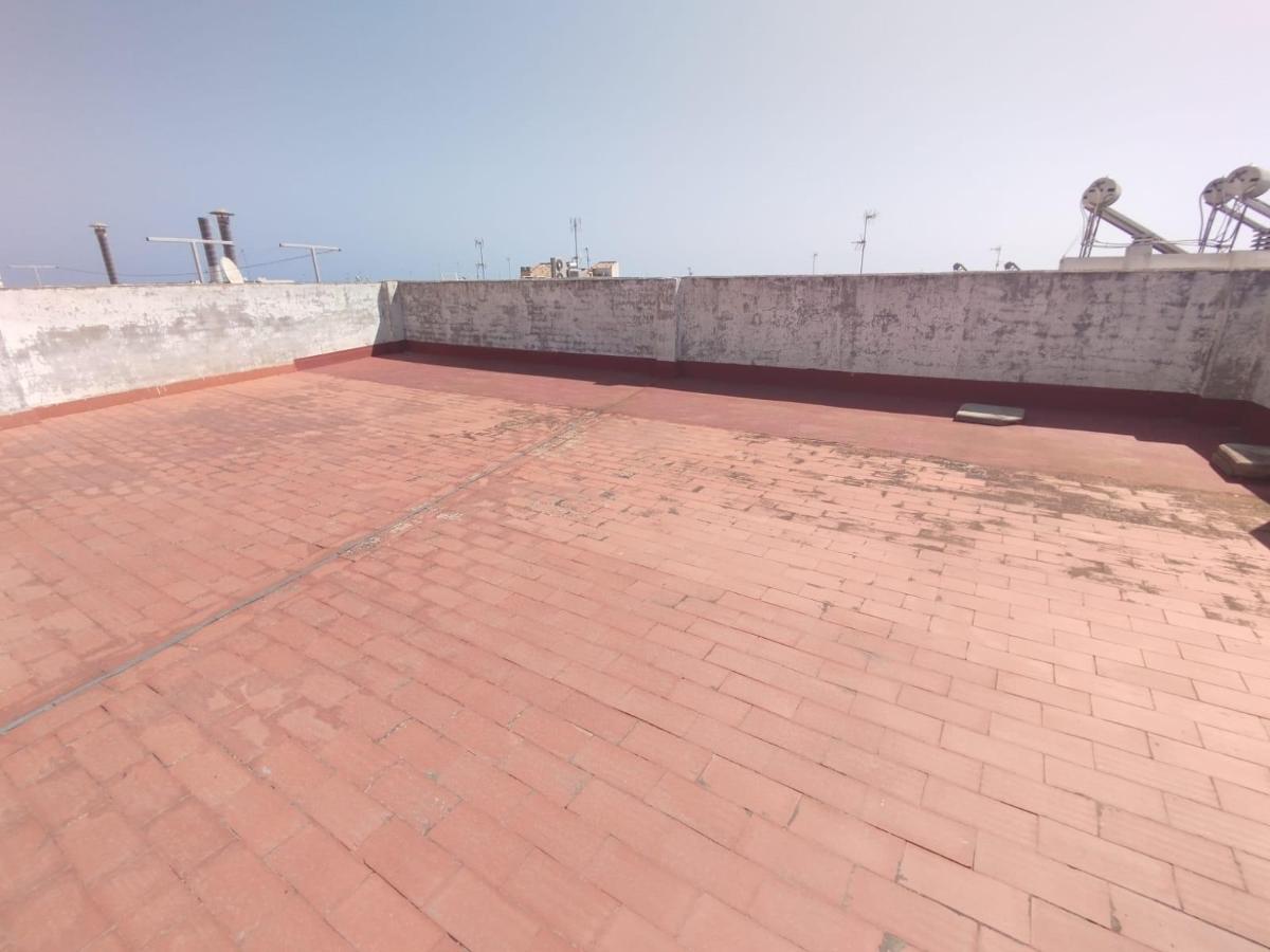 Huoneisto Guardamar del Segura, Alicante, Espanja 6 makuuhuonetta, 186 m2 No. 113085