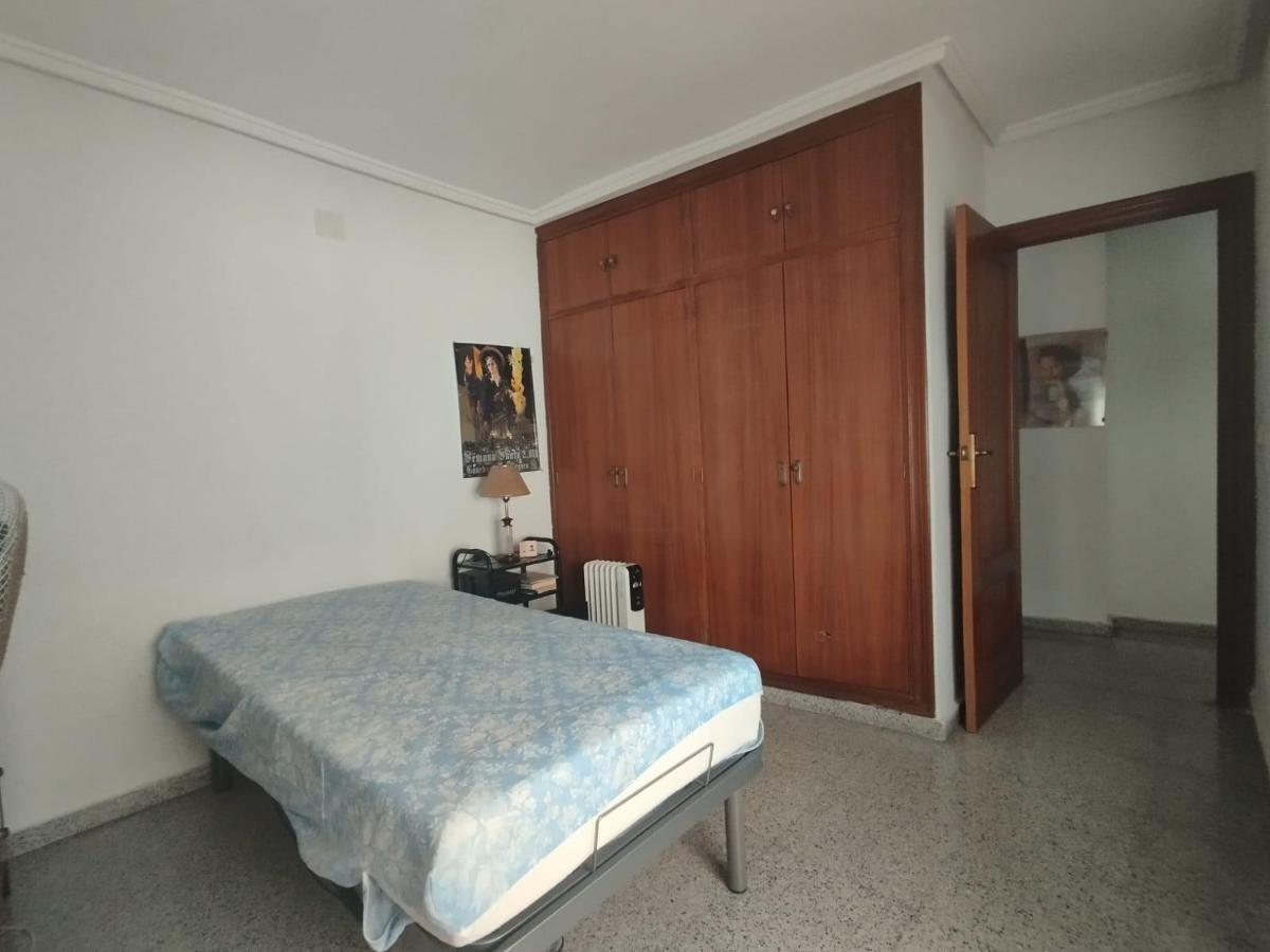 Huoneisto Guardamar del Segura, Alicante, Espanja 6 makuuhuonetta, 186 m2 No. 113085