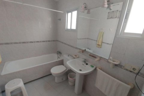 Продажа квартиры в Гуардамар-дель-Сегура, Аликанте, Испания 6 спален, 186м2 №113085 - фото 13