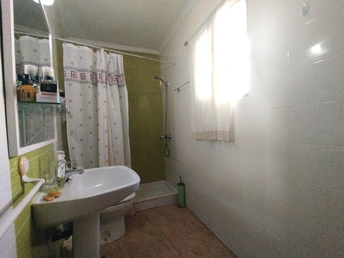 Huoneisto Guardamar del Segura, Alicante, Espanja 6 makuuhuonetta, 186 m2 No. 113085