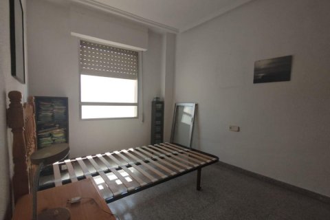 Продажа квартиры в Гуардамар-дель-Сегура, Аликанте, Испания 6 спален, 186м2 №113085 - фото 19