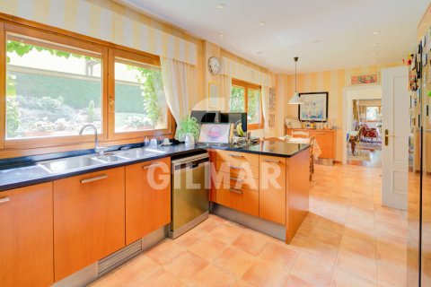 Villa à vendre Madrid, Espagne, 5 chambres, 480 m2 No. 106820 - photo 16