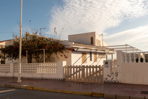 Villa for sale Guardamar del Segura, Alicante, Spain 5 bedrooms, 199 sq.m. No. 118759 - photo 7