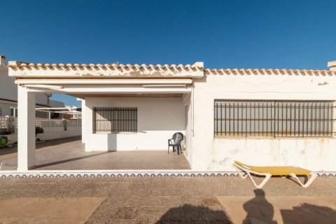 Villa for sale Guardamar del Segura, Alicante, Spain 5 bedrooms, 199 sq.m. No. 118759 - photo 3
