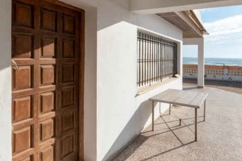 Villa for sale Guardamar del Segura, Alicante, Spain 5 bedrooms, 199 sq.m. No. 118759 - photo 9