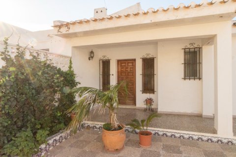 Villa for sale Guardamar del Segura, Alicante, Spain 5 bedrooms, 199 sq.m. No. 118759 - photo 10