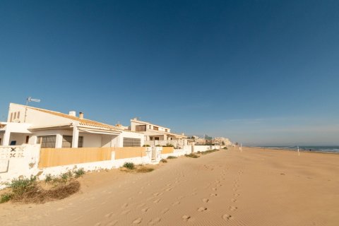 Villa for sale Guardamar del Segura, Alicante, Spain 5 bedrooms, 199 sq.m. No. 118759 - photo 1