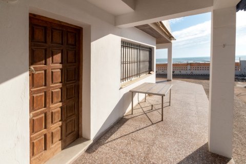 Villa for sale Guardamar del Segura, Alicante, Spain 5 bedrooms, 199 sq.m. No. 118759 - photo 6
