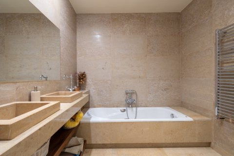 Villa à vendre Madrid, Espagne, 6 chambres, 738 m2 No. 107338 - photo 24