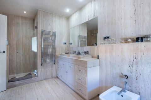 Villa à vendre Madrid, Espagne, 6 chambres, 738 m2 No. 107338 - photo 17