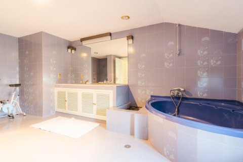 Villa à vendre Valdemorillo, Madrid, Espagne, 8 chambres, 500 m2 No. 107339 - photo 24