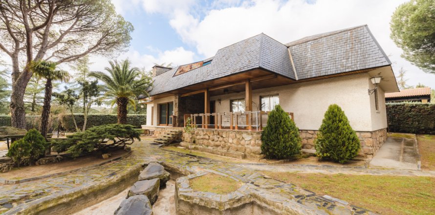 Villa Valdemorillo, Madrid, Espagne 8 chambres, 500 m2 No. 107339
