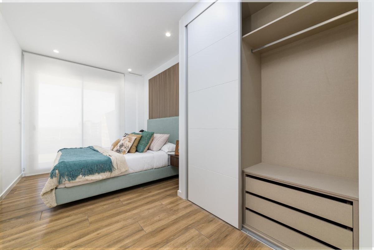 Apartment à Los Arenales Del Sol, Alicante, Espagne 2 chambres, 117 m2 No. 96641