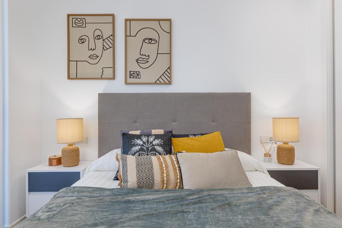 Apartment à Los Arenales Del Sol, Alicante, Espagne 2 chambres, 117 m2 No. 96641