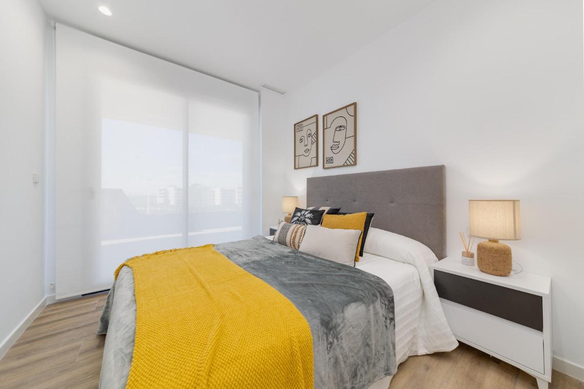 Apartment à Los Arenales Del Sol, Alicante, Espagne 2 chambres, 117 m2 No. 96641