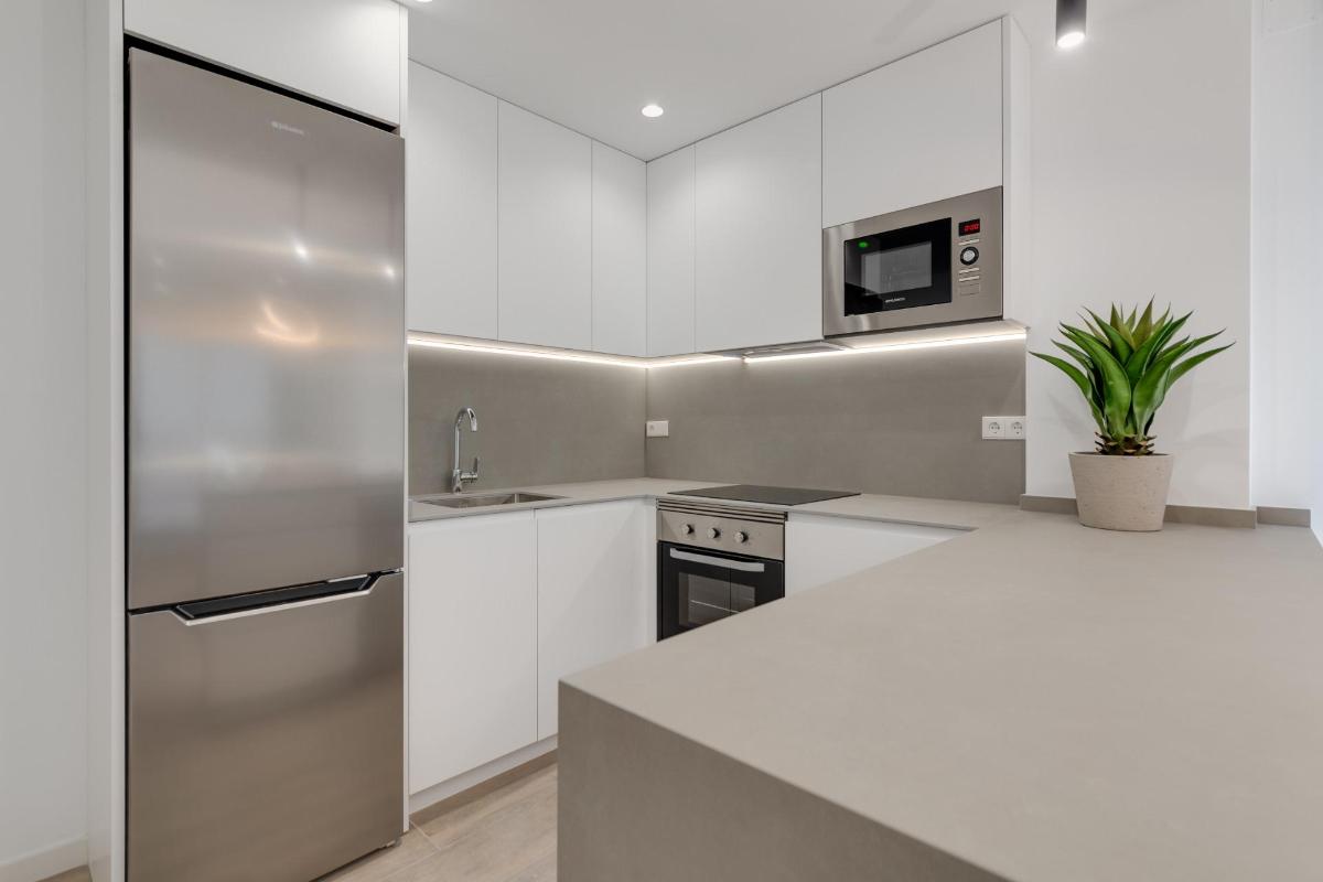 Apartment à Los Arenales Del Sol, Alicante, Espagne 2 chambres, 117 m2 No. 96641