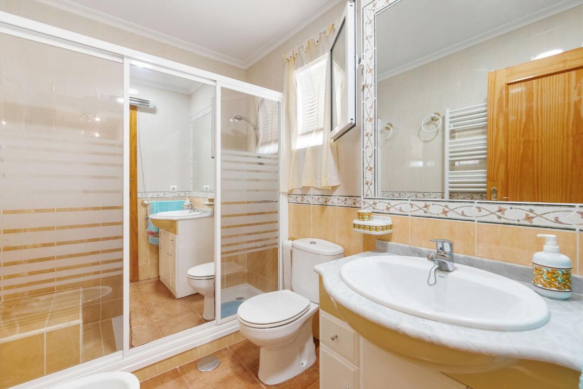 Dzīvoklis Alicante, Spānijā 3 istabas, 100 m2 Nr. 103979