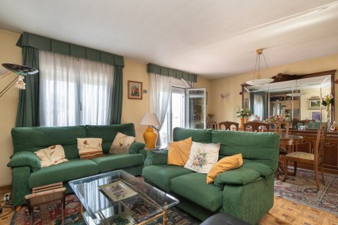 Casa adosada en venta Madrid, España 4 dormitorios, 225 m2 No. 117554 - foto 1