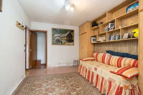 Casa adosada en venta Madrid, España 4 dormitorios, 225 m2 No. 117554 - foto 3