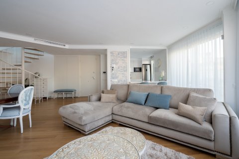 Apartamento en venta Valencia, València, España 3 dormitorios, 148 m2 No. 97862 - foto 2