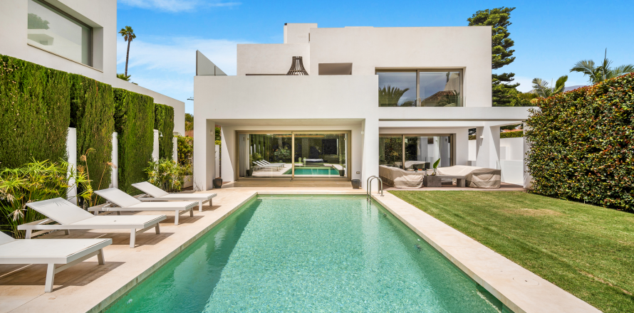 Villa Marbella Golden Mile, Malaga, Spānijā 5 istabas, 1132 m2 Nr. 97863