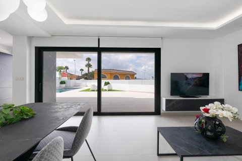 Huvila myytävänä Alicante, Espanja, 5 makuuhuonetta, 136 m2 No. 98478 - kuva 7