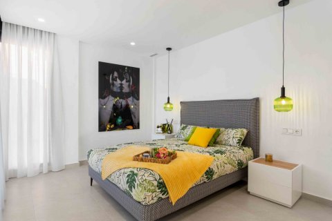 Villa till salu Alicante, Spanien 5 sovrum, 136 kvm. Nr. 98478 - foto 7