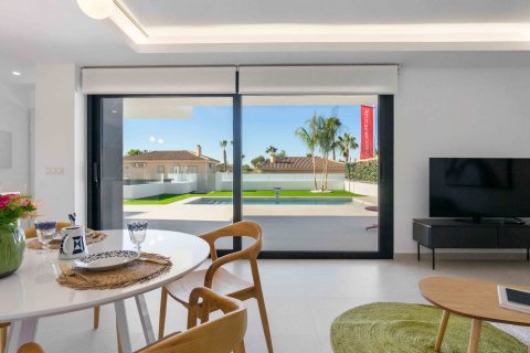 Villa till salu Alicante, Spanien 5 sovrum, 136 kvm. Nr. 98478 - foto 3
