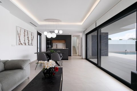 Huvila myytävänä Alicante, Espanja, 5 makuuhuonetta, 136 m2 No. 98478 - kuva 6