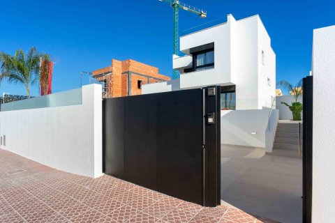 Villa till salu Alicante, Spanien 5 sovrum, 136 kvm. Nr. 98478 - foto 23
