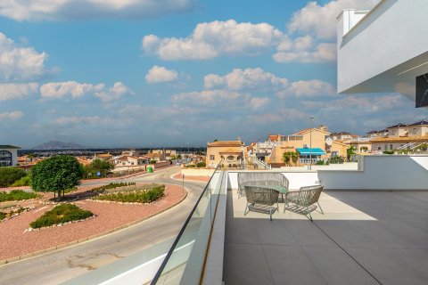 Huvila myytävänä Alicante, Espanja, 5 makuuhuonetta, 136 m2 No. 98478 - kuva 22