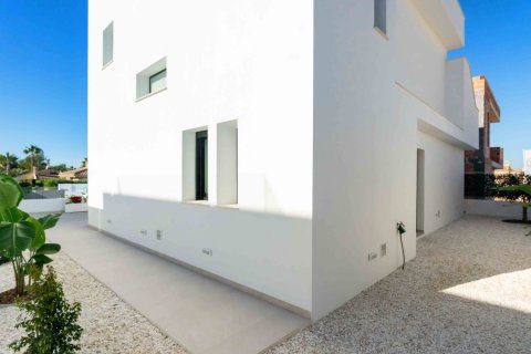 Villa till salu Alicante, Spanien 5 sovrum, 136 kvm. Nr. 98478 - foto 22
