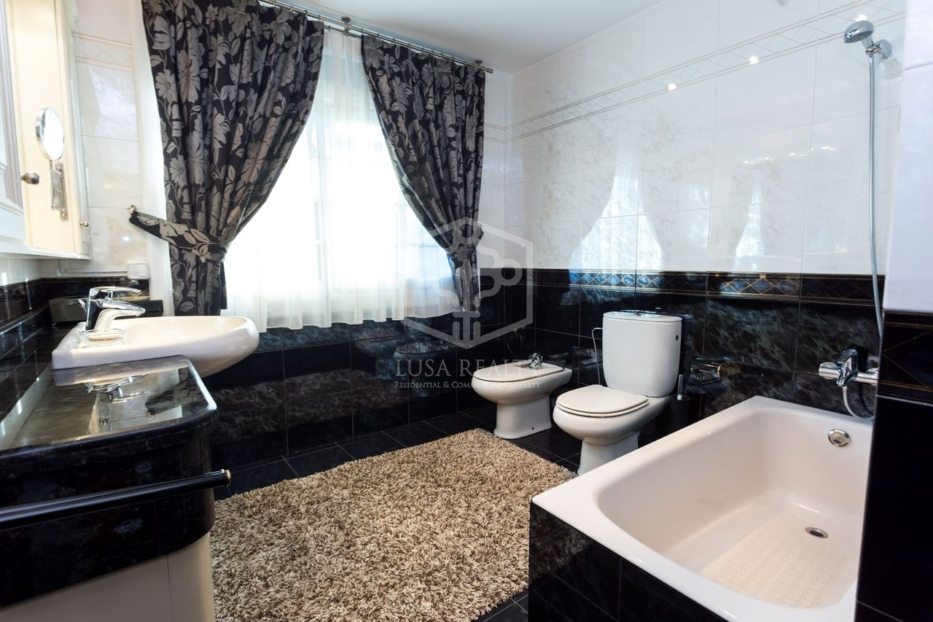 Townhouse à Gava, Barcelona, Espagne 6 chambres, 500 m2 No. 98837