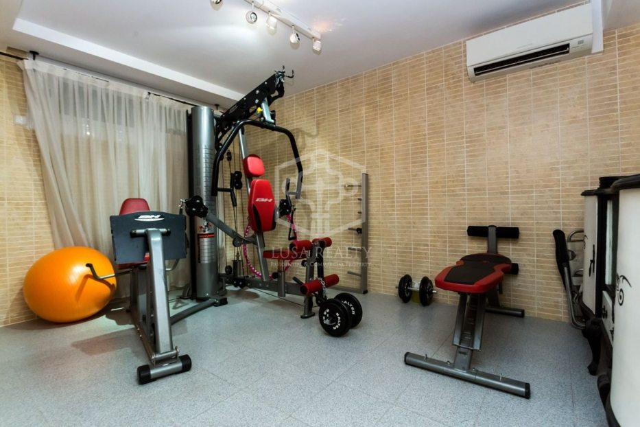 Townhouse à Gava, Barcelona, Espagne 6 chambres, 500 m2 No. 98837
