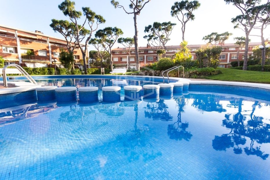 Townhouse à Gava, Barcelona, Espagne 6 chambres, 500 m2 No. 98837