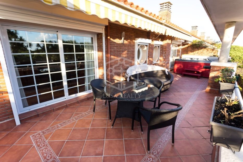 Townhouse à Gava, Barcelona, Espagne 6 chambres, 500 m2 No. 98837
