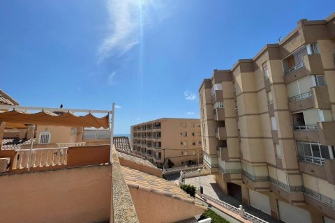 Продажа дома в Гуардамар-дель-Сегура, Аликанте, Испания 4 спальни, 197м2 №113105 - фото 5