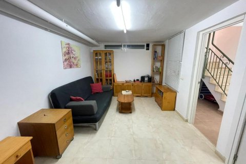 Продажа дома в Гуардамар-дель-Сегура, Аликанте, Испания 4 спальни, 197м2 №113105 - фото 30