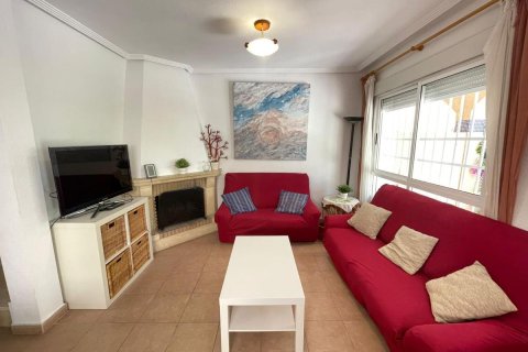 Продажа дома в Гуардамар-дель-Сегура, Аликанте, Испания 4 спальни, 197м2 №113105 - фото 9