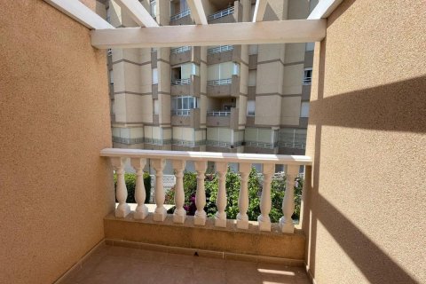 Продажа дома в Гуардамар-дель-Сегура, Аликанте, Испания 4 спальни, 197м2 №113105 - фото 18
